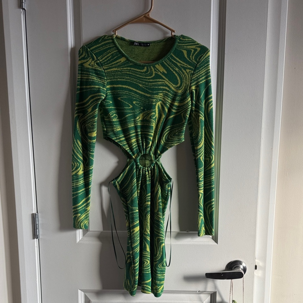 Zara Green and Yellow Patterned Long Sleeve Dress